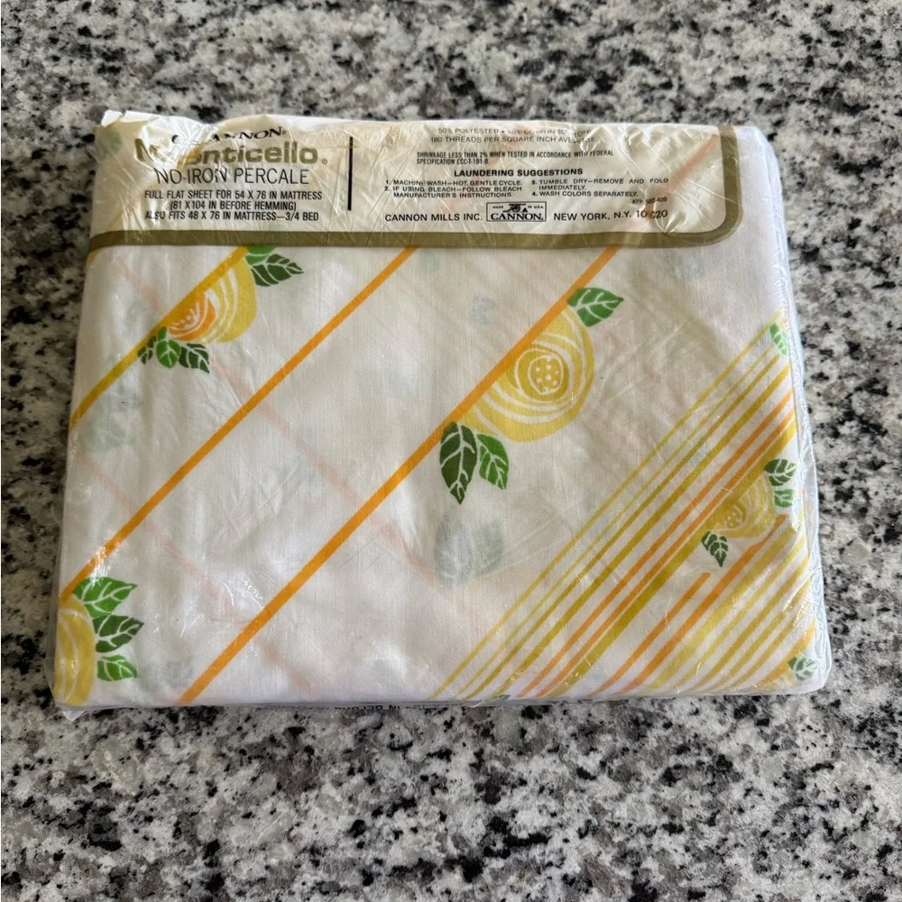 Vintage 70s‎ Cannon Monticello Yellow and Orange FULL Flat Sheet Grannycore
